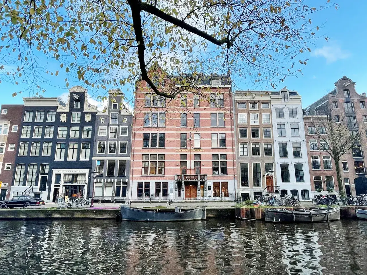 Canal houses on the Herengracht in Amsterdam, where the Let's Book office is